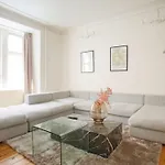 Large & Bright 3br W Whirlpool Near Metro Apartment Copenhagen