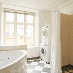 Large & Bright 3br W Whirlpool Near Metro *
