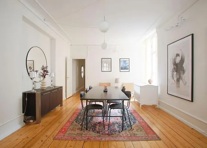 Appartamento Large & Bright 3br W Whirlpool Near Metro *