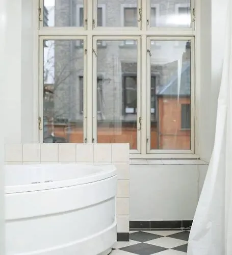 Appartamento Large & Bright 3br W Whirlpool Near Metro