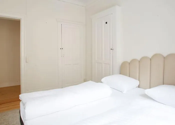 Large & Bright 3br W Whirlpool Near Metro Appartamento