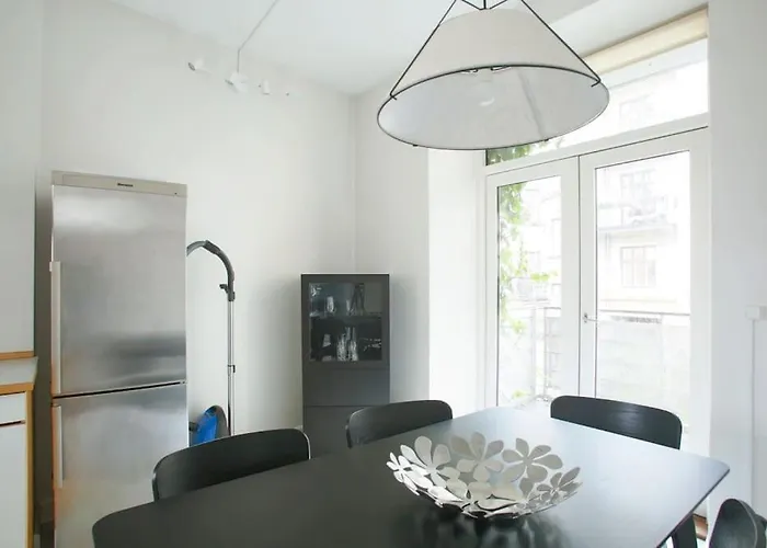 Large & Bright 3br W Whirlpool Near Metro * Copenaghen