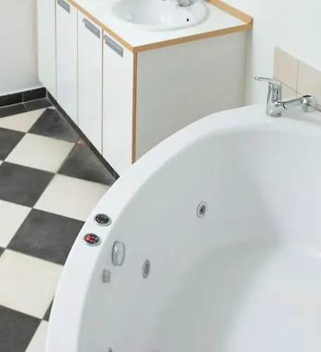 Large & Bright 3br W Whirlpool Near Metro Appartamento *