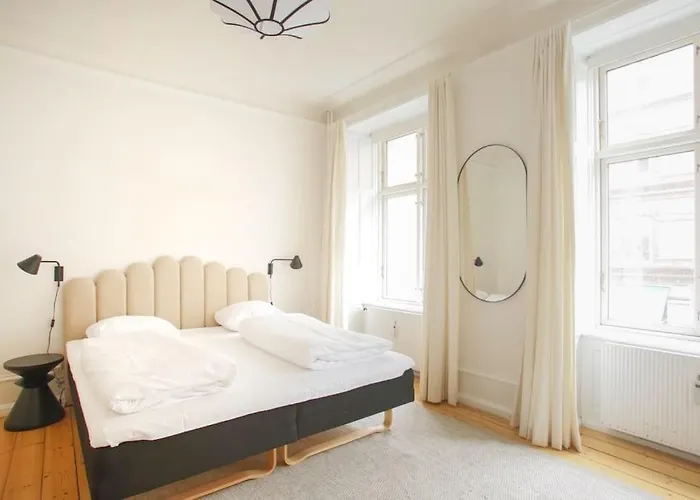 Appartamento Large & Bright 3br W Whirlpool Near Metro Copenaghen