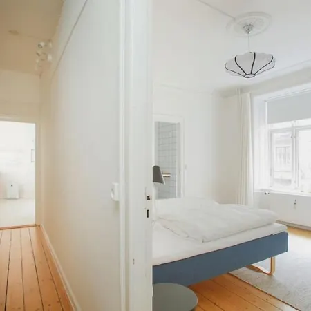 Large & Bright 3br W Whirlpool Near Metro *