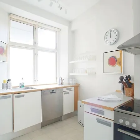 Apartment Large & Bright 3br W Whirlpool Near Metro