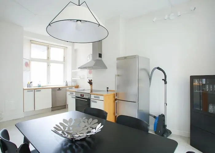 Large & Bright 3br W Whirlpool Near Metro Κοπεγχάγη