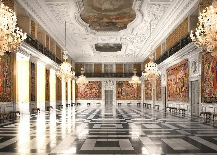 Large & Bright 3br W Whirlpool Near Metro Διαμέρισμα